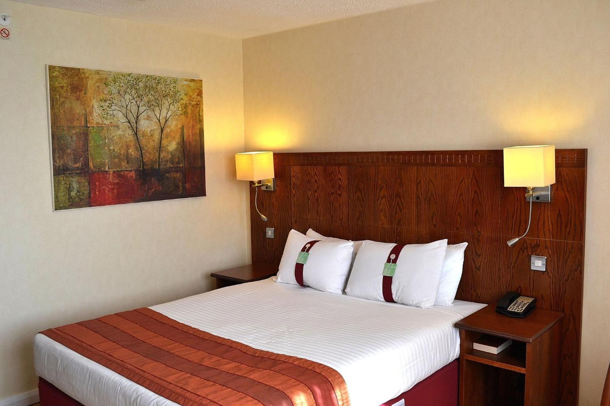 Holiday Inn Northampton, An Ihg Hotel Экстерьер фото