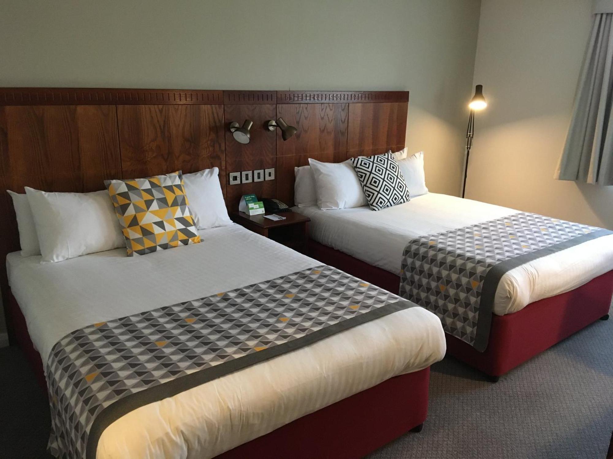 Holiday Inn Northampton, An Ihg Hotel Экстерьер фото